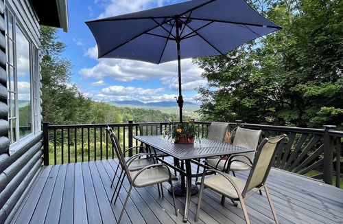 Hensonville House | Mountain View Chalet Near Skiing