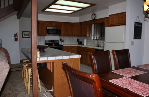 Midpines Ski Chalet | Mountain View Chalet