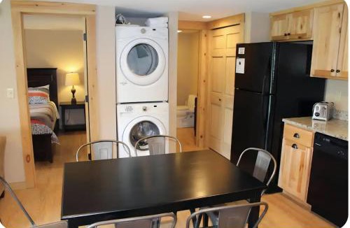 Wilmington Apartment | Mountain View Cottage