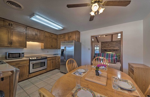 Alamogordo House | Mountain View Desert Home - 25 Mins to White Sands