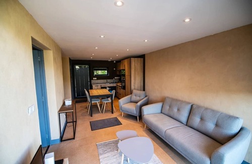 Marcoux House | Mountain-view eco-friendly cottage