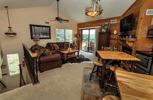 Seven Springs Condo | Mountain View Escape - 1BR Ski-in/out Rustic Condo