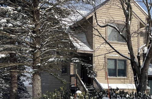Seven Springs Condo | Mountain View Escape - 1BR Ski-in/out Rustic Condo