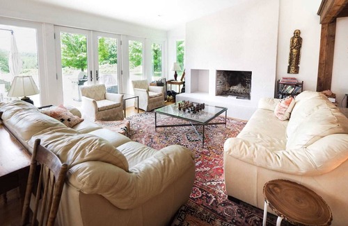 North Egremont House | Mountain View Estate Sleeps 18