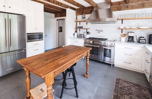 North Egremont House | Mountain View Estate Sleeps 18