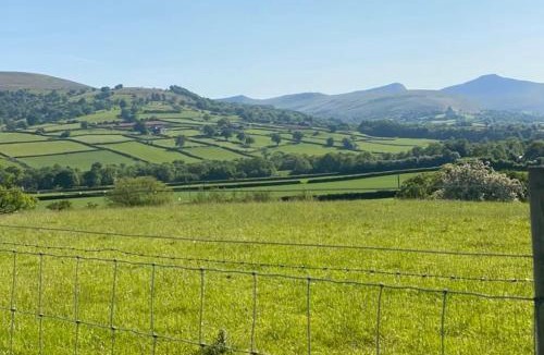 Merthyr Vale House | Mountain View