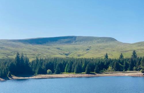 Merthyr Vale House | Mountain View