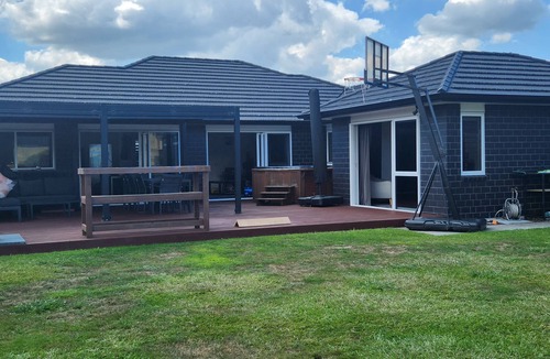 Ngongotaha House | Mountain View Getaway