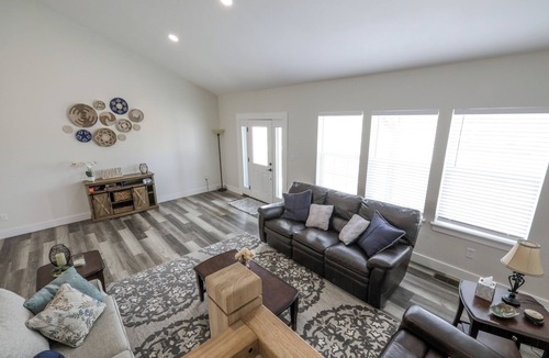 Big Timber House | Mountain View Home, 5 bedrooms large, open spaces!