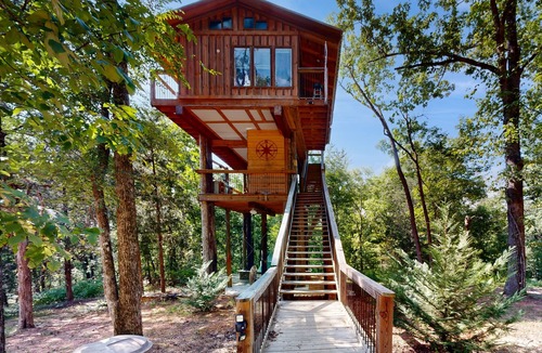 Jackson House | Mountain view home with hot tub