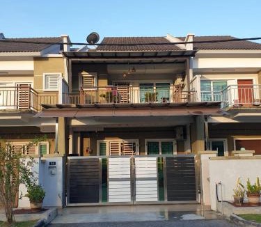 Seremban House | Mountain View Homestay