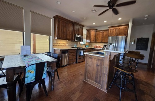 Medicine Park Cabin | Mountain View, Hot tub, 1 private & 1 loft bedroom