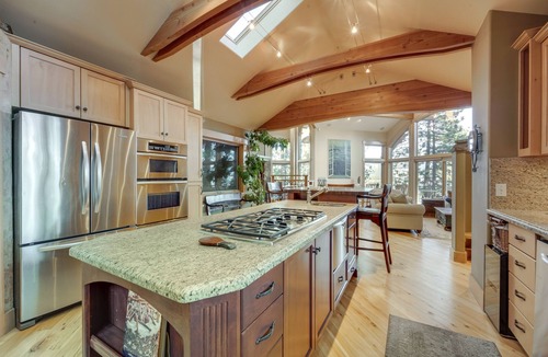 Crystal Bay House | Mountain view house with deck, fireplaces, steam shower & views into lake