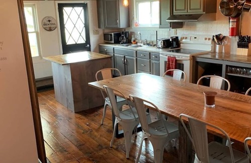 Gowen City House | Mountain view house!