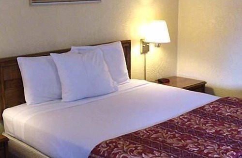 Yreka Hotel | Mountain View Inn