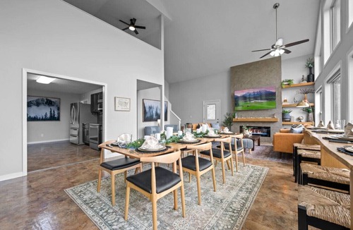 Dandridge House | Mountain View Lake House | Hot Tub, Theater, Pets
