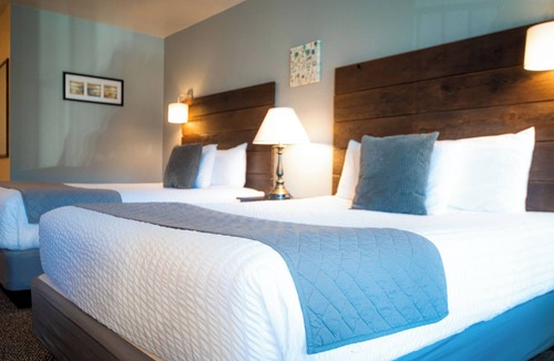 Wapato Point Hotel | Mountain View Lodge and Resort