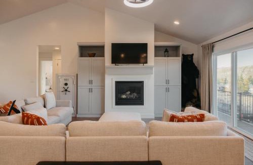 Helper House | Mountain View Lodge