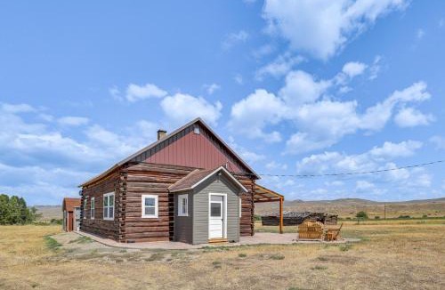 Ryan Park House | Mountain-View Log Cabin in Wyoming Wilderness