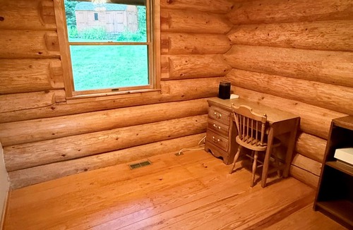 Dalton Cabin | Mountain View Log Cabin Retreat in the White Mountains