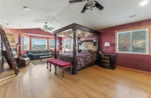 Layton House | Mountain View Mansion