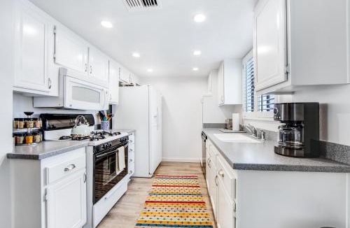Canyon Corridor Apartment | Mountain View Modern Condo - 4340