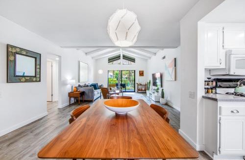 Canyon Corridor Apartment | Mountain View Modern Condo Permit# 4340