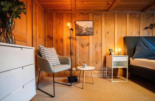 Schwanden bei Brienz Apartment | Mountain View near Brienz with Hot Tub & free parking