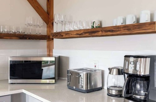 Morrisville House | Mountain View: Privacy | VIEWS! | Family Friendly