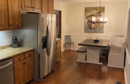 Huddleston House | Mountain View, Quiet Cove, Hot Tub, Fire Pit, Two-Tier Dock, & much more!