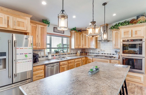 Lander House | Mountain-View Retreat in Lander w/Private Yard!