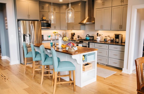 Forest House | Mountain View Retreat - Plenty of Space and Extras