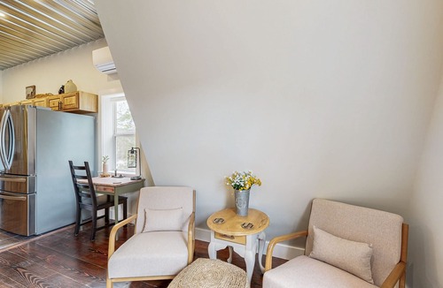 Littleton House | Mountain view retreat with furnished deck, kitchen, gas grill, & washer/dryer