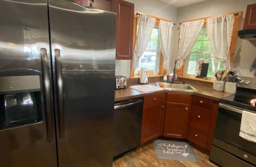 Richmondville House | Mountain View Ridge