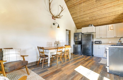 Del Norte Cabin | Mountain View, Riverfront: Del Norte Barndominium