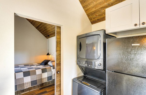 Del Norte Cabin | Mountain View, Riverfront: Del Norte Barndominium