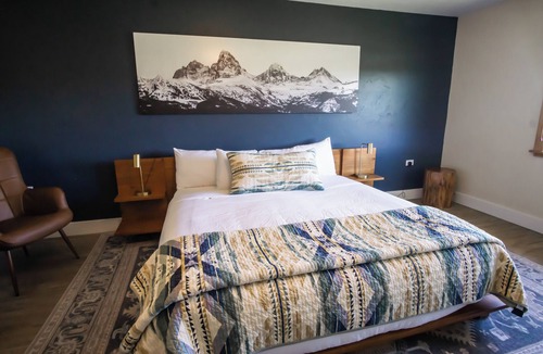 Tetonia Cabin | Mountain View Studio suite