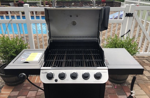 Gardiner House | Mountain View Vacation Home