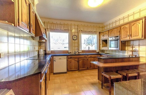 Les Planes d'Hostoles Villa | Mountain view villa with private pool near Costa Brava