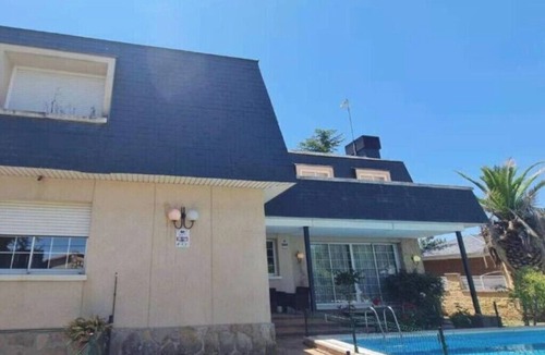 Algete Villa | Mountain View Villa with Swimming Pool in Algete