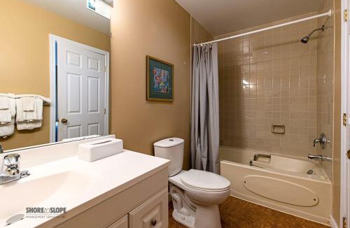 Collingwood House | Mountain View Villas One Bedroom Suite