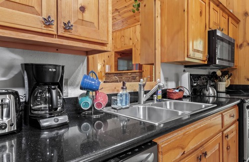 Cleveland Cabin | Mountain Views! 3 Acre privacy, Fiber Optic Internet and more!