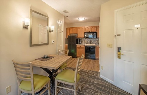 McGaheysville Condo | Mountain views, Balcony, Fireplace!