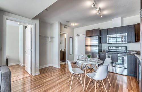 Brentwood House | Mountain Views! Bright & Spacious 2BD 2BA Condo