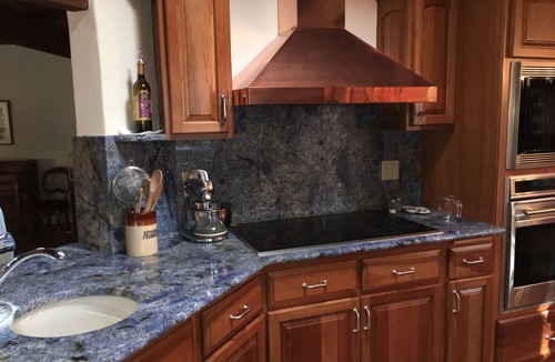 Northeast Santa Fe House | Mountain Views. Bright & Sunny w/Southwest Charm. Close-in Location