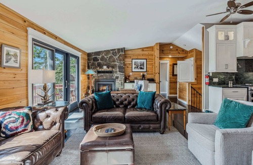 Quechee Cabin | Mountain Views · Dog-Friendly Cabin & Fire Pit
