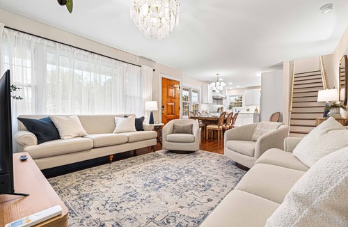 Bennington House | Mountain Views, Game Room, Fire Pit, Dream Kitchen