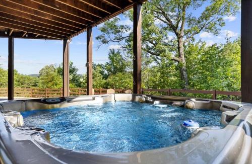 Epworth House | Mountain Views Hot Tub & Pool Table Fire Pit Games