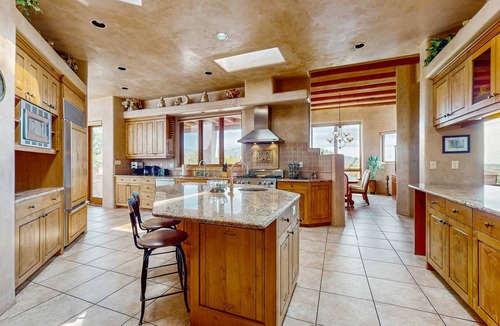 Santa Fe House | Mountain Views | Hot Tub + Patio | Chef Kitchen