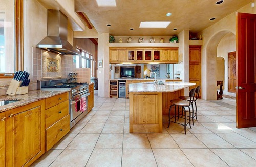 Santa Fe House | Mountain Views | Hot Tub + Patio | Chef Kitchen
